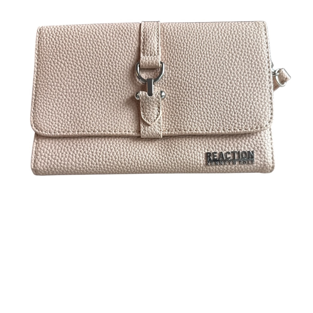 Kenneth Cole Reaction Tan Crossbody bag